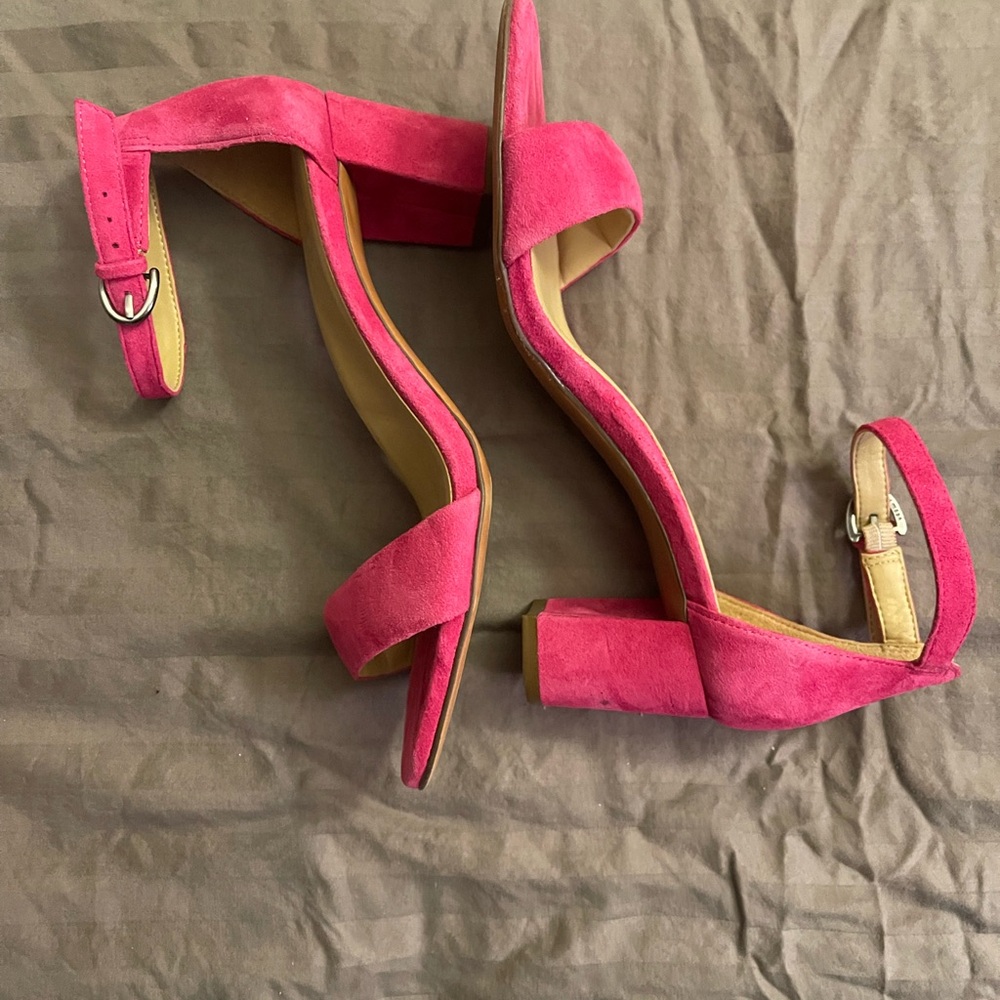 Naturalizer Pink Suede Block Heel Sandals